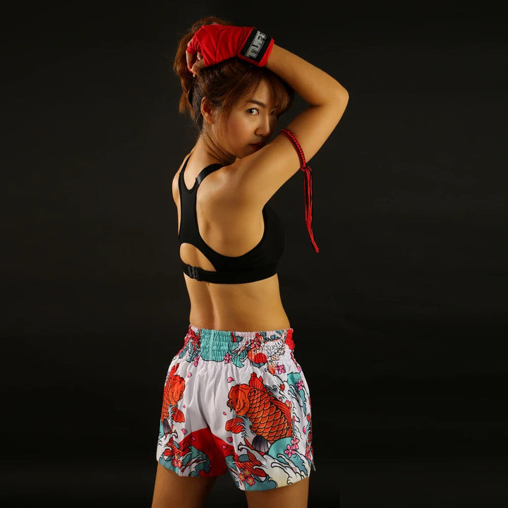 Shorts de Muay Thai Tuff Japanese Koi Fish Coral Blanco