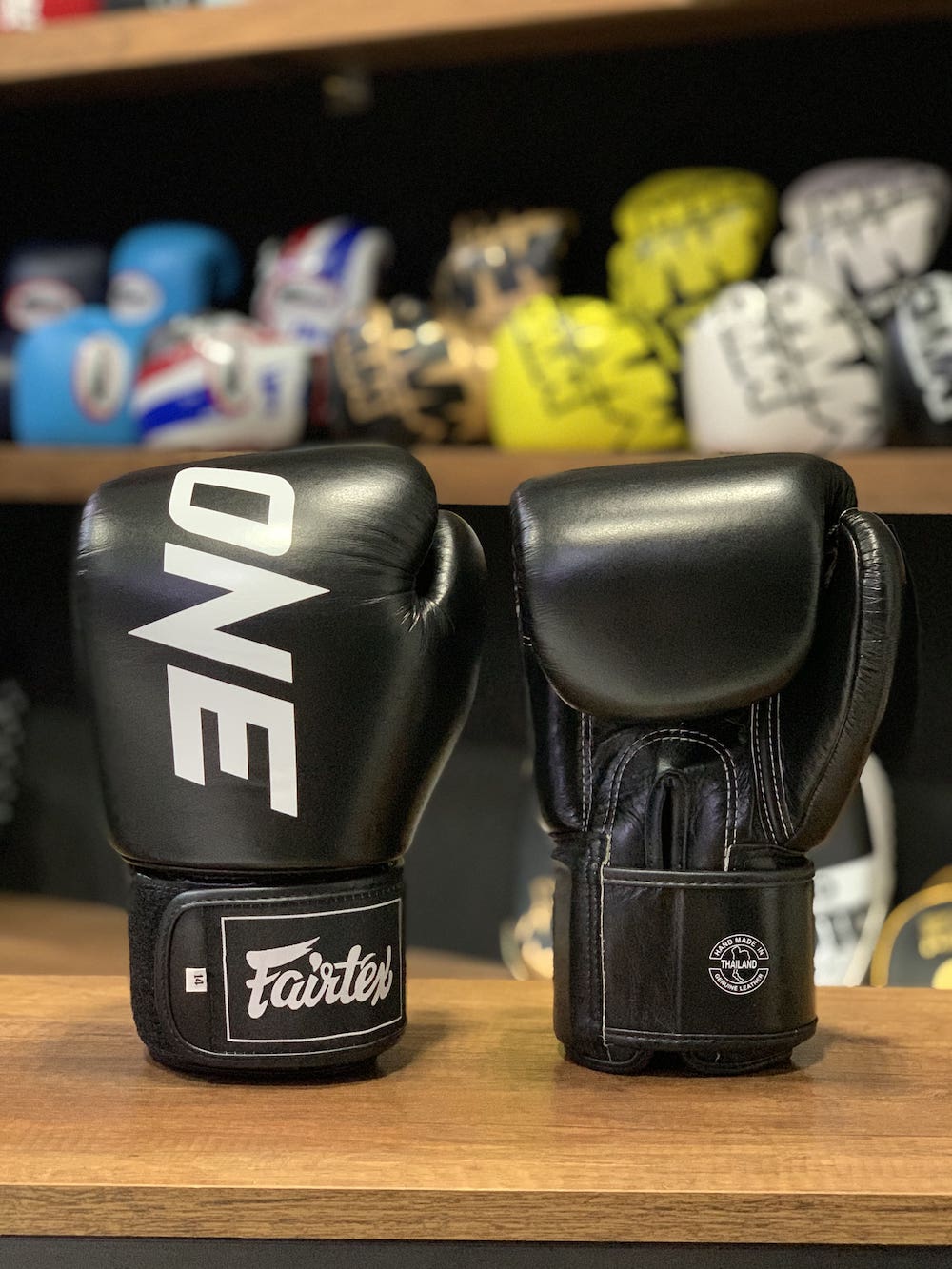 Guantes de boxeo Fairtex One X Fairtex Negro - 100% Cuero
