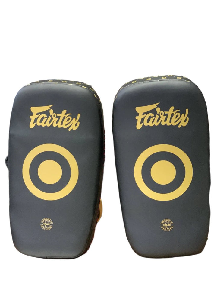 Kicking Pads de Muay Thai Fairtex KPLC5 Negro - 100% Microfibra - Tamaño Standard