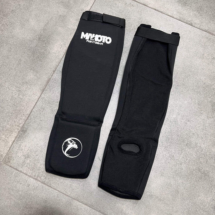 Canilleras Makoto Muay Thai  MMA Negro - Neopreno