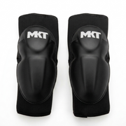 Coderas para Muay Thai Makoto Poliuretano - Negro