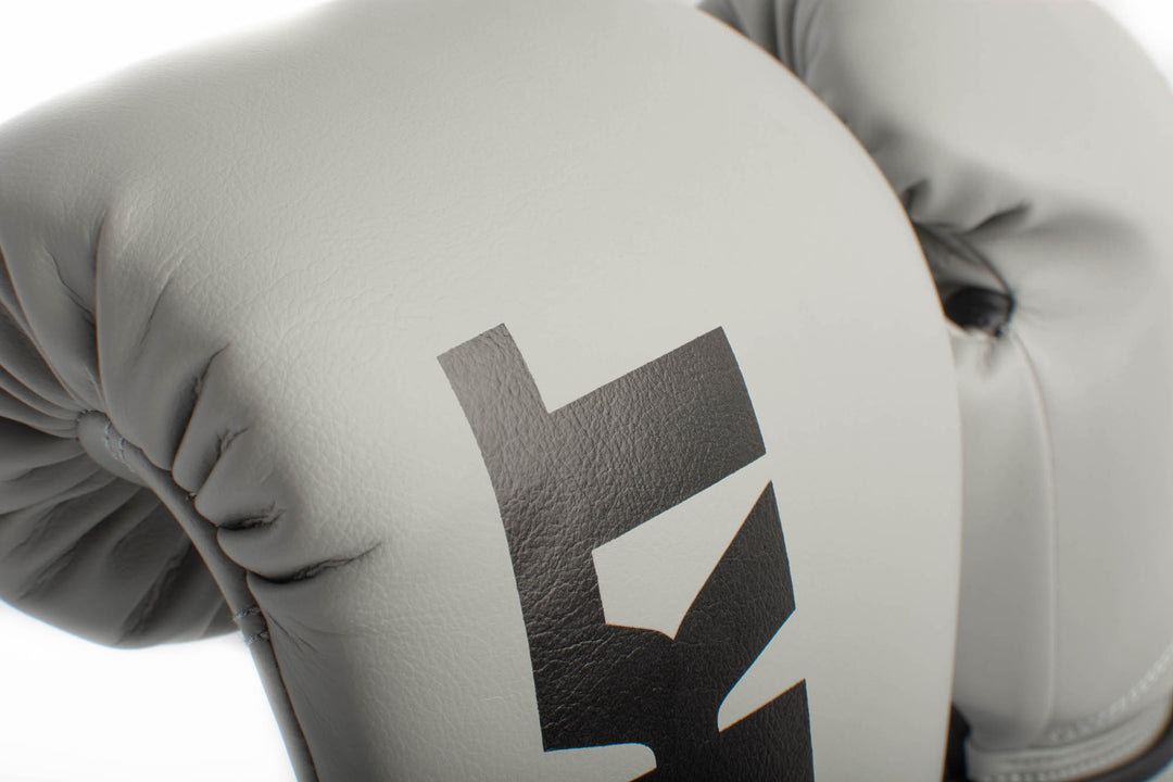 Guantes de Boxeo Makoto M2 Mate Gris -  Microfibra Premium