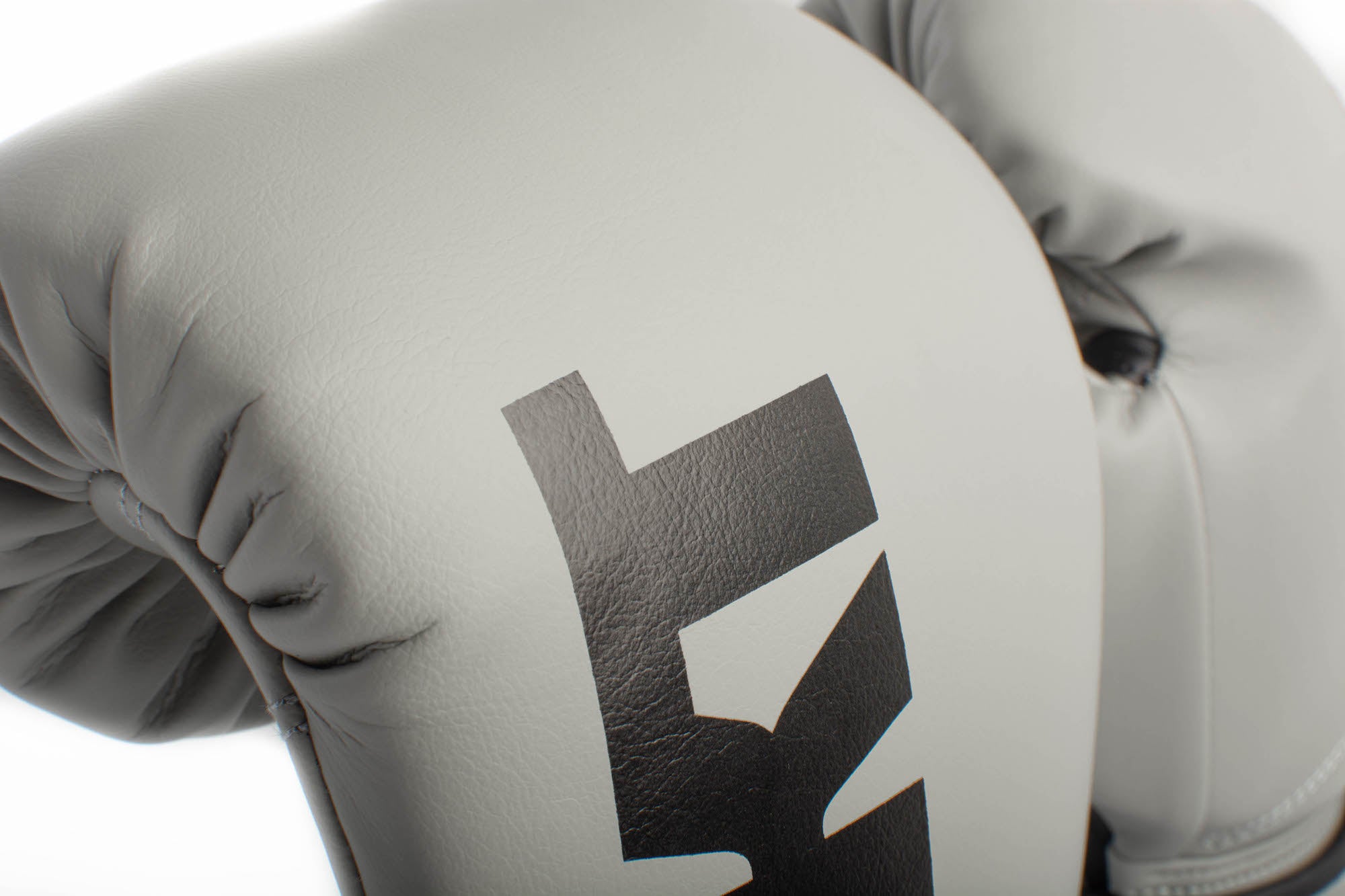 Guantes de Boxeo Makoto M2 Mate Gris - 100% Microfibra