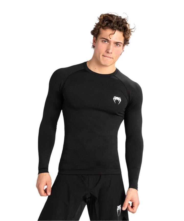 Rashguard Venum Contender Manga Larga Negro/Blanco