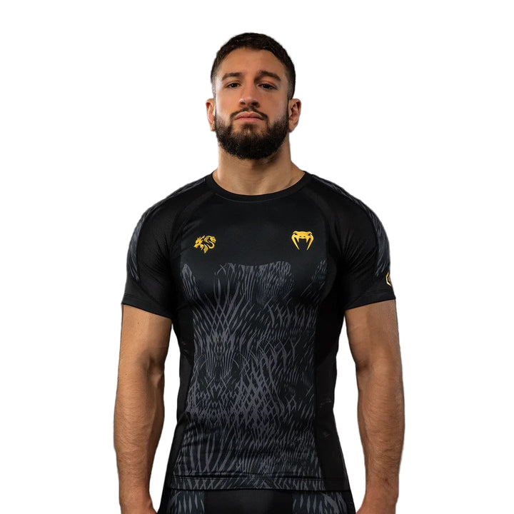 Rashguard Manga Corta Venum x Chimaev Wild Borz
