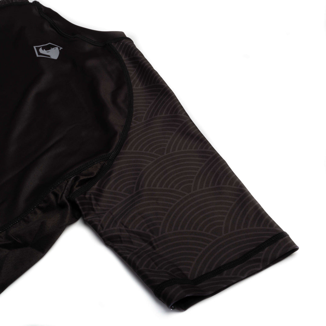 Rashguard Pride Waves - 100% Poliester