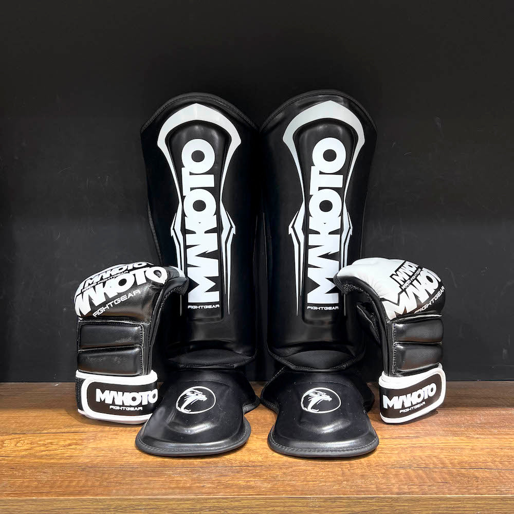 Combo Makoto MMA Pro:  Guantes Makoto MMA Pro + Canilleras Makoto M1