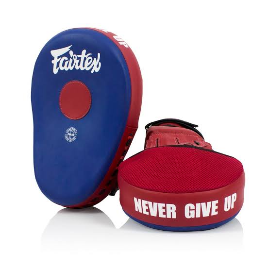 Guanteletas de Muay Thai Fairtex FMV13 Maximized- 100% Microfibra