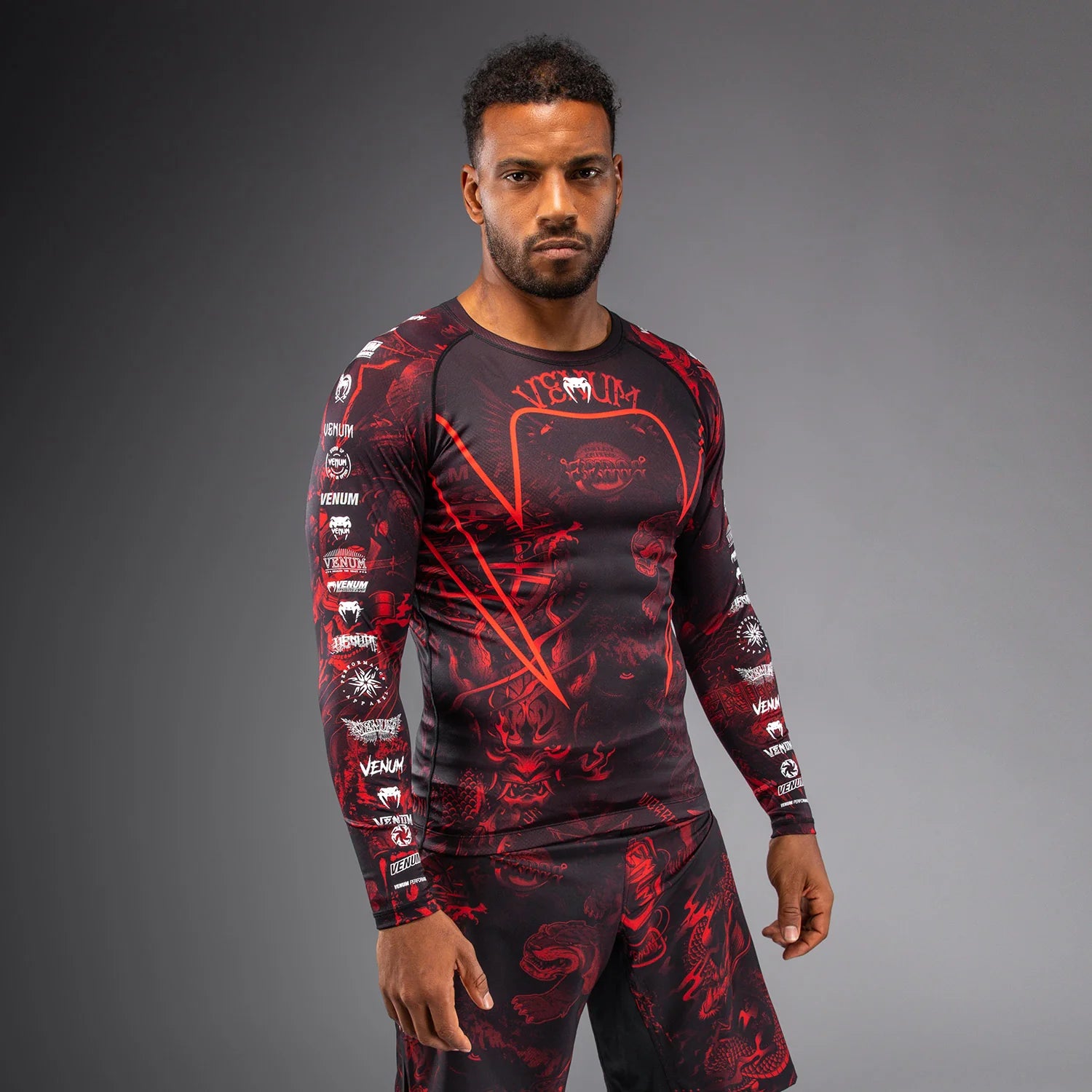 Rashguard Venum Manga Larga 20th Anniversary para MMA, Muay thai, Jiujitsu