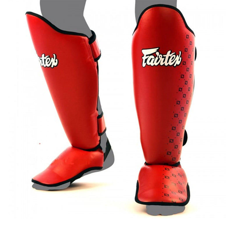 Canilleras Fairtex Muay Thai Rojo - 100% Cuero Syntek - MMA Store Peru