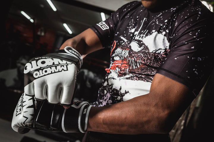 Guantes de MMA Makoto Pro M1 - 100% Microfibra Premium