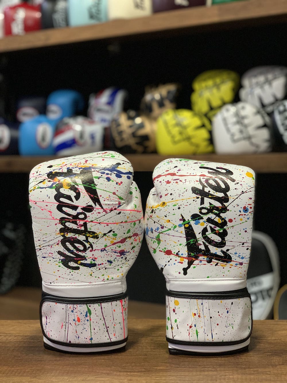 Guantes de boxeo Fairtex BGV14PT Painter- 100% Microfibra