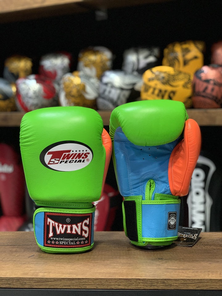 Guantes Twins Special Muay Thai - Boxeo - 3T -Verde-Naranja- Celeste - 100% Cuero
